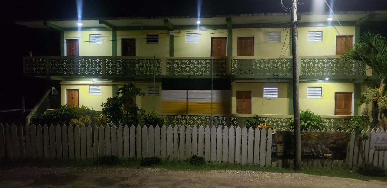 Pal'S On The Beach - Dangriga, Belize Экстерьер фото